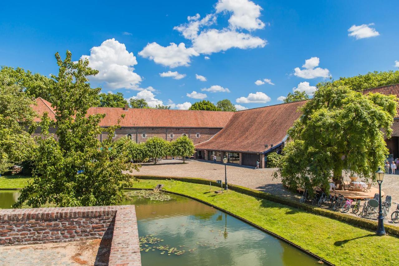 Landgoed Kasteel Limbricht Bed & Breakfast Exterior photo