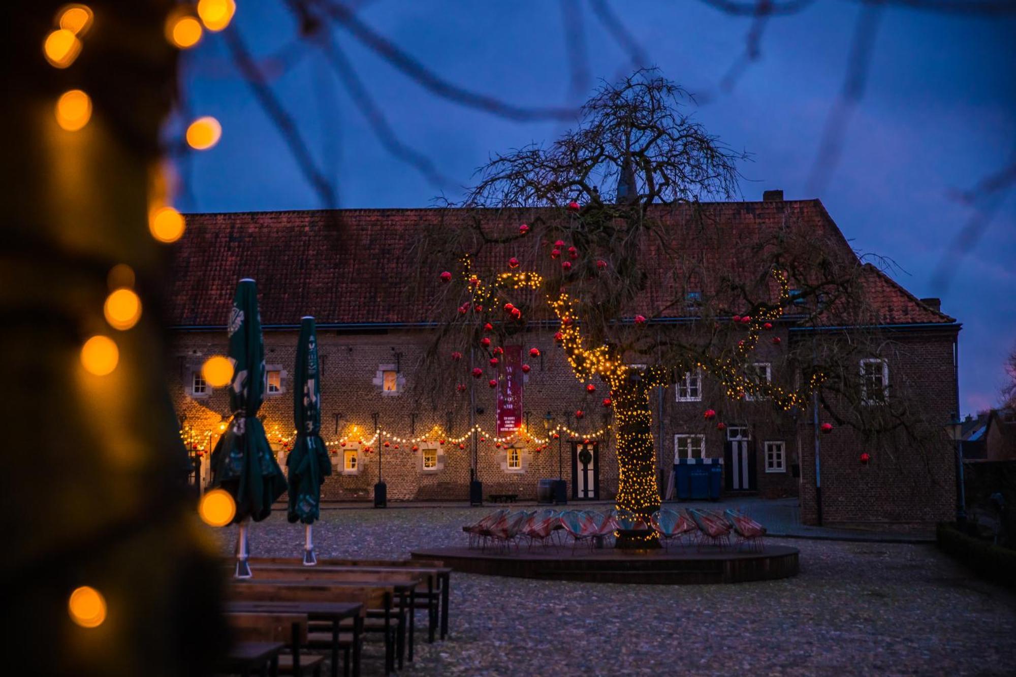Landgoed Kasteel Limbricht Bed & Breakfast Exterior photo